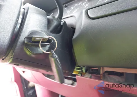 1996 Ford F150 z USA, uszkodzony, nr VIN 2FTEF14N5TCA21617